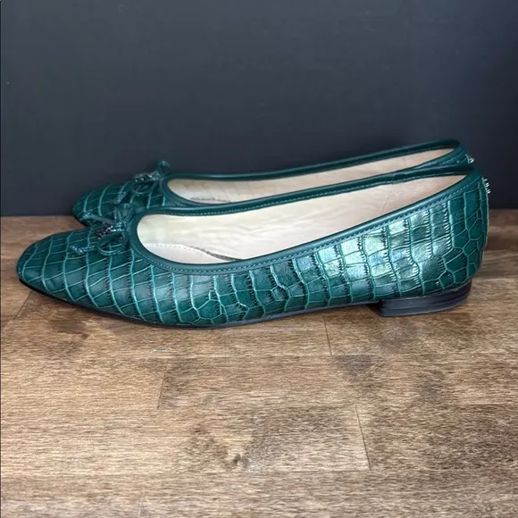 Sam Edelman Green Croc-Embossed Flats Size 9