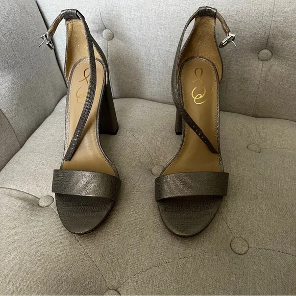 Sam Edelman NEW Yaro Womens Sandals Pewter Metallic Ankle Strap heels. Size 9