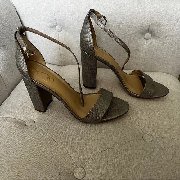 Sam Edelman NEW Yaro Womens Sandals Pewter Metallic Ankle Strap heels. Size 9