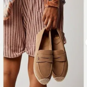 Sam Edelman Tan Loafers
