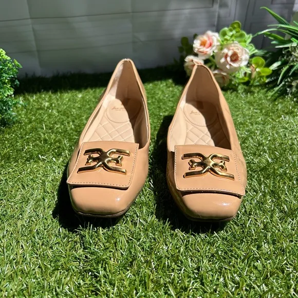 SAM EDELMANEmina Square Toe Flat In Color: ALMOND size 8 like new