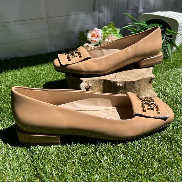 SAM EDELMANEmina Square Toe Flat In Color: ALMOND size 8 like new