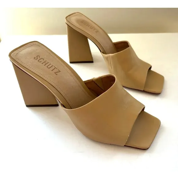 Schutz Lizah Modern Block Heel Slip on Sandal Mules Size 9.5 B Dark Nude