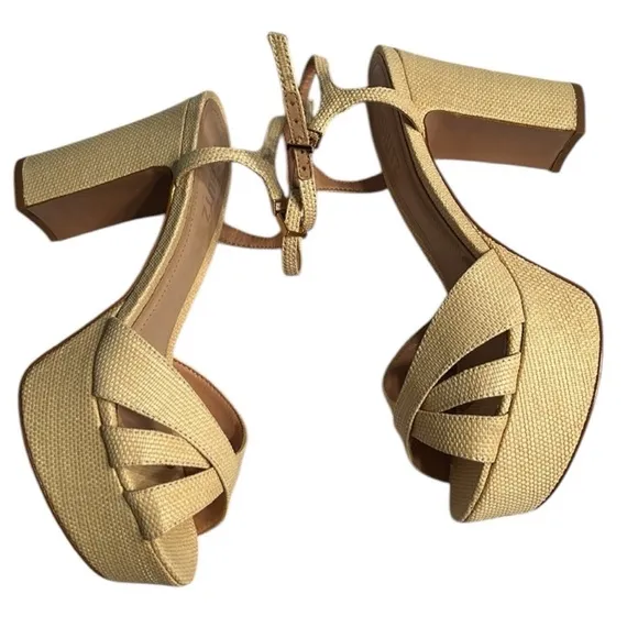 Schutz Rafia Cream/Beige Sandals(Size 7.5B)