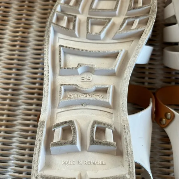 SEE BY CHLOÉ Millye Caged Sandals size 9