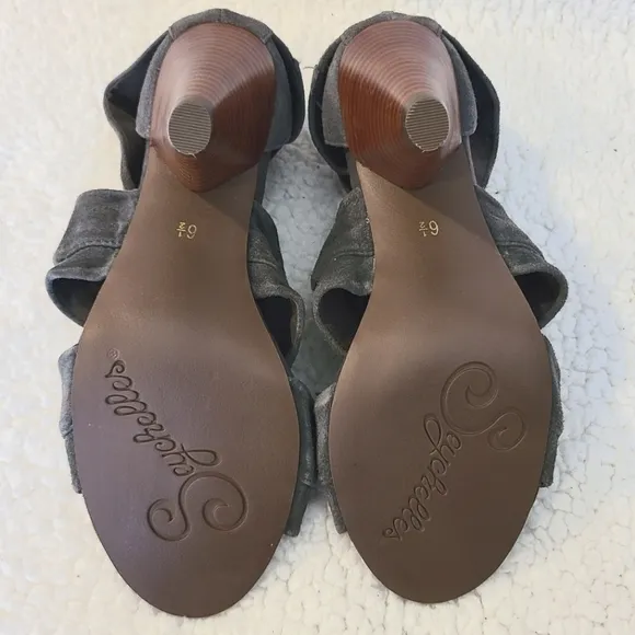 Seychelles gray suede knotted strap heeled sandals