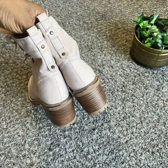 Seychelles Irresistible Nubuck Leather Combat Lace Up Boots Sz 6 Light Pink New