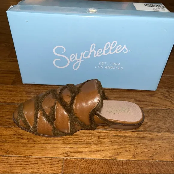 Seychelles Leather Survival Cozy Slip On Flats Tan Women’s Size 7 NEW