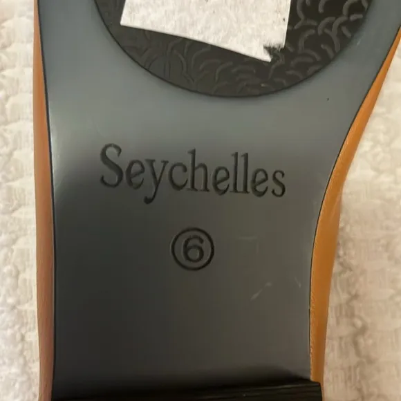 Seychelles Neon Moon Tan Leather Maryjane Ballet Flats Sz 6 NEW