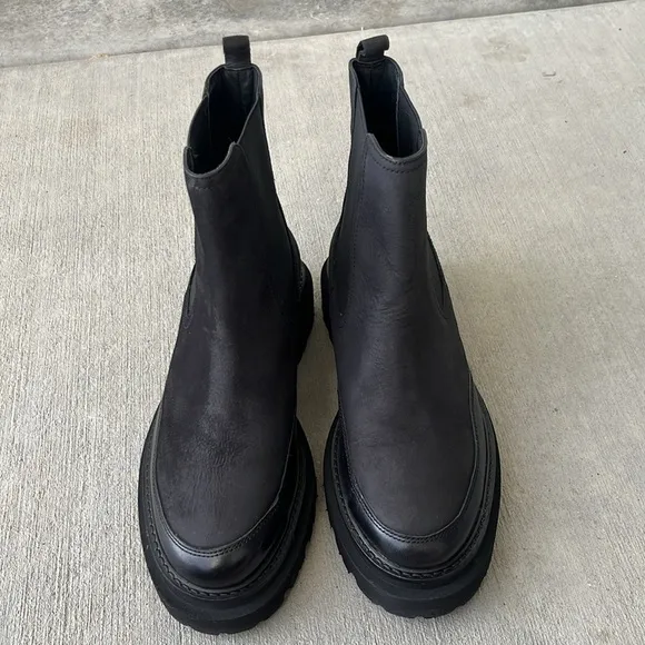 SEYCHELLES Savor The Moment Boots Size 7