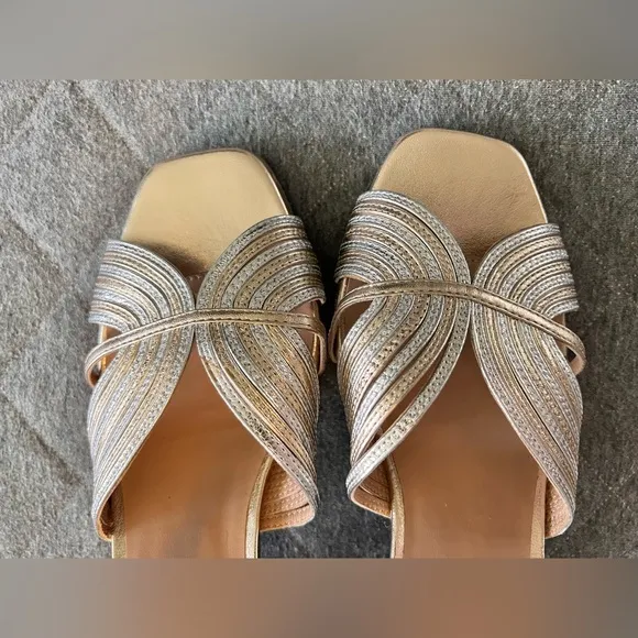 SEYCHELLES Sz 8 Tender Gold Silver Metallic Leather Sandals Worn 1x Orig$150
