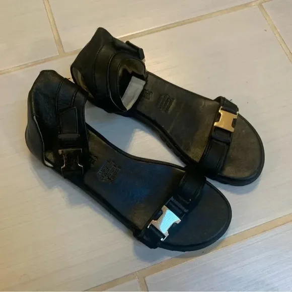 Shakuhachi Black Gold Buckle Strap Sandals 38