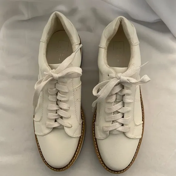 Shu Shop Suzanne White Platform Lace Up Sneakers Size 10 NWOT