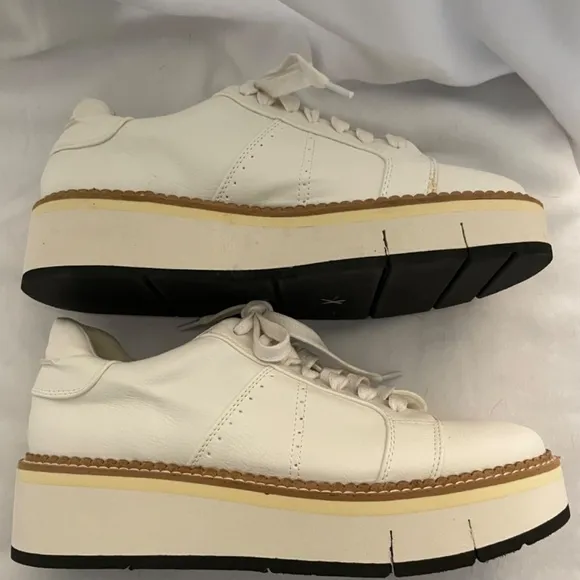 Shu Shop Suzanne White Platform Lace Up Sneakers Size 10 NWOT
