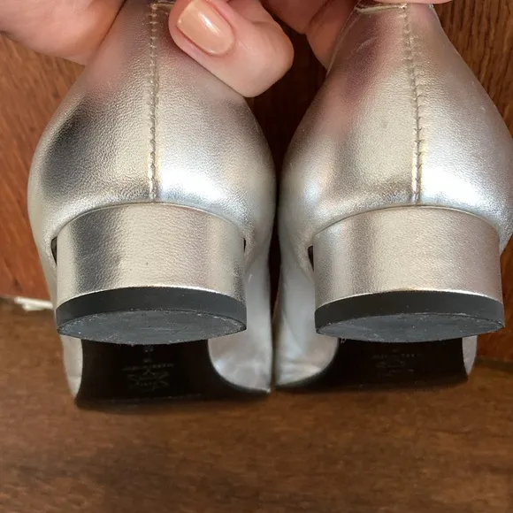 Sigerson Morrison 8 MOD Silver Baby Maryjanes Y2K