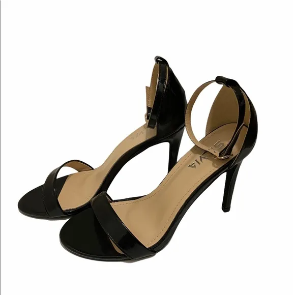 SILVIA BLACK LEATHER SANDALS