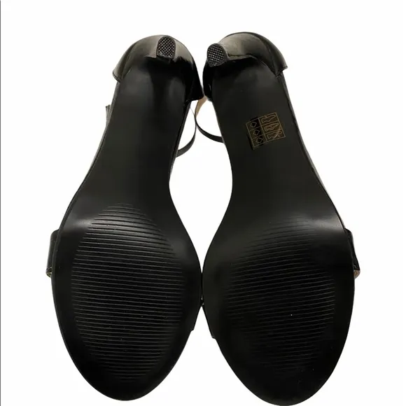 SILVIA BLACK LEATHER SANDALS