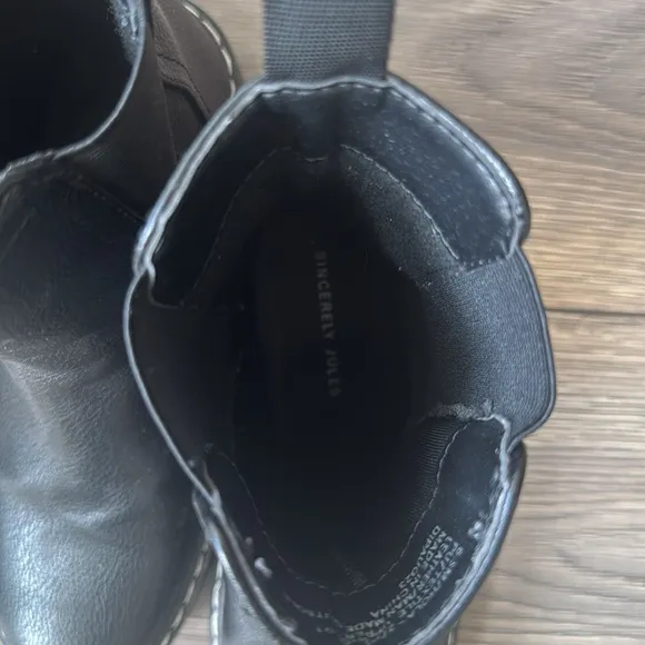 Sincerely Jules size 6.5 black Hola leather boots booties contrasting stitching