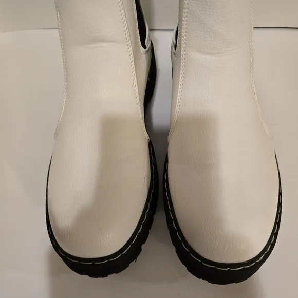 SINCERLY JULES White Leather Chelsea Boots Black Sole Platform Shoes Size 9M