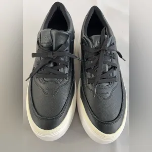 Size 11 - Women's UGG Marin‎ Mega Lace Platform Leather Sneakers - Black NWOB