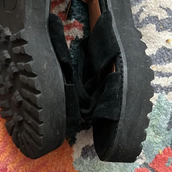 Size 9 Free People women’s Essex Chunky‎ platform suede Black Strap Sandals