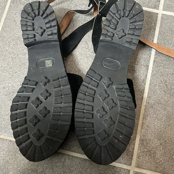 Size 9 Free People women’s Essex Chunky‎ platform suede Black Strap Sandals
