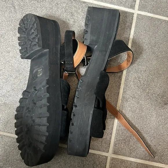 Size 9 Free People women’s Essex Chunky‎ platform suede Black Strap Sandals