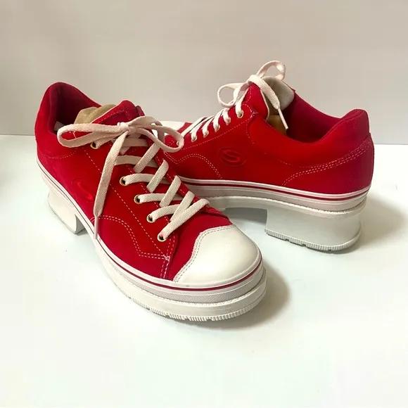 Skechers Retro Red Heartbeats Softy Heeled Sneakers Size 9