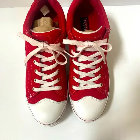 Skechers Retro Red Heartbeats Softy Heeled Sneakers Size 9