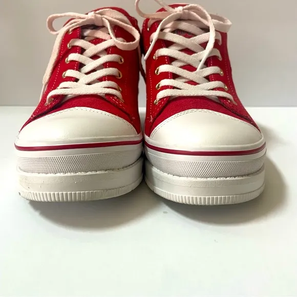 Skechers Retro Red Heartbeats Softy Heeled Sneakers Size 9