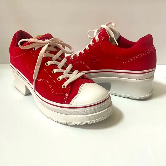 Skechers Retro Red Heartbeats Softy Heeled Sneakers Size 9