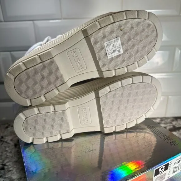 Sketchers Sneakers NWT