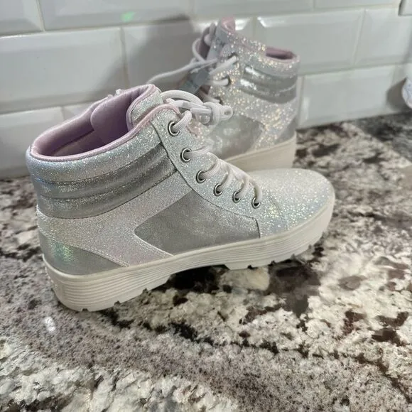 Sketchers Sneakers NWT