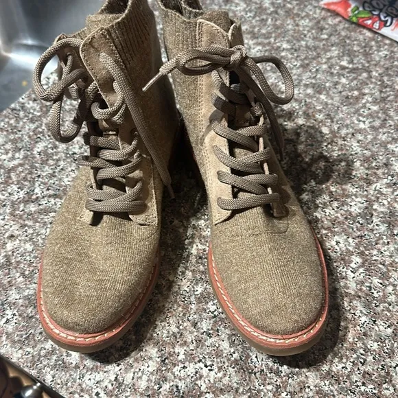 SOFFT LANDEE CARAMEL WOMEN'S Knit Boots