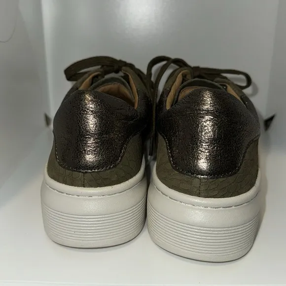 Sofft Parkyn Platform Snakeskin Print Leather Sneakers Women’s 8 Olive Green
