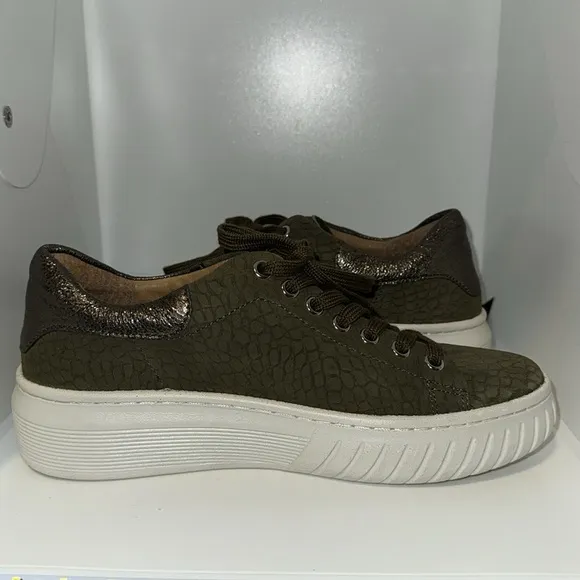Sofft Parkyn Platform Snakeskin Print Leather Sneakers Women’s 8 Olive Green
