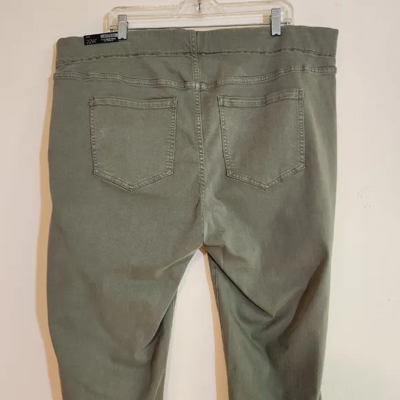 Soft Olive Sage Color Liverpool Pull On Stretch Cropped  22W