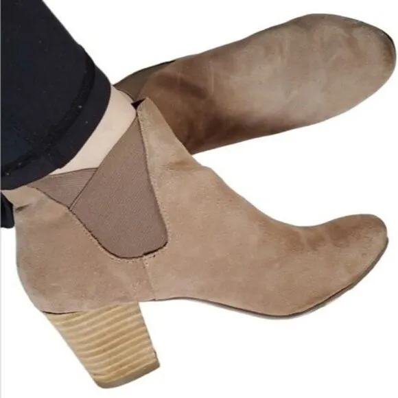 Sole Society Chelsea Boots Booties Heeled Brown Leather Women's WOMAN'S SIZE 5