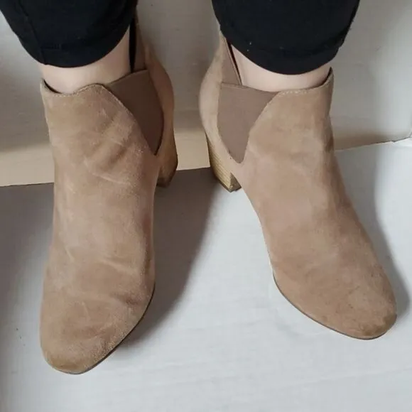 Sole Society Chelsea Boots Booties Heeled Brown Leather Women's WOMAN'S SIZE 5