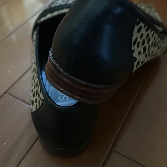 Sole society point two Cheeta fur leather flats size 10 mop wife