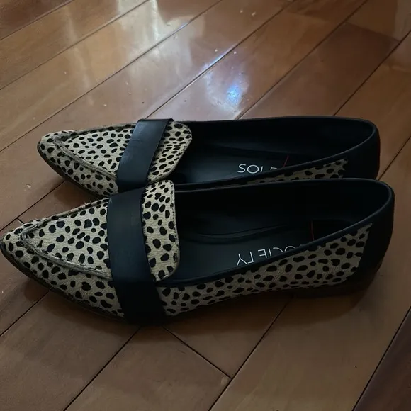 Sole society point two Cheeta fur leather flats size 10 mop wife