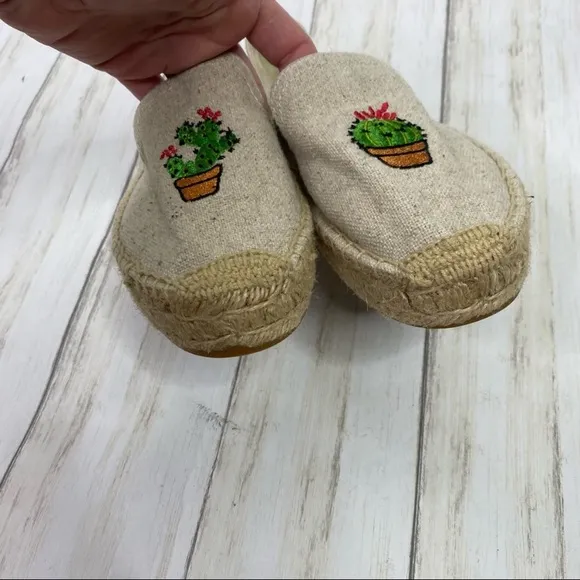Soludos Canvas Cactus Embroidered Espadrilles