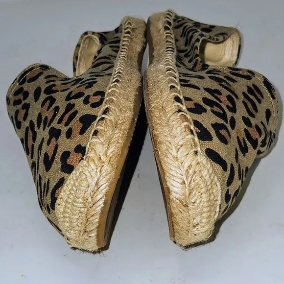 SOLUDOS Smoking Leopard Canvas Slipper Espadrilles In Maroon Black And Tan SZ 7