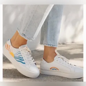 Soludos Women’s White Leather Groovy Wave Ibiza Platform Sneakers Size 8.5