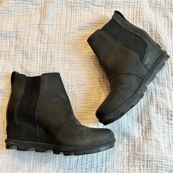 Sorel | Black Evie Pull On Wedge Chelsea Ankle Boots