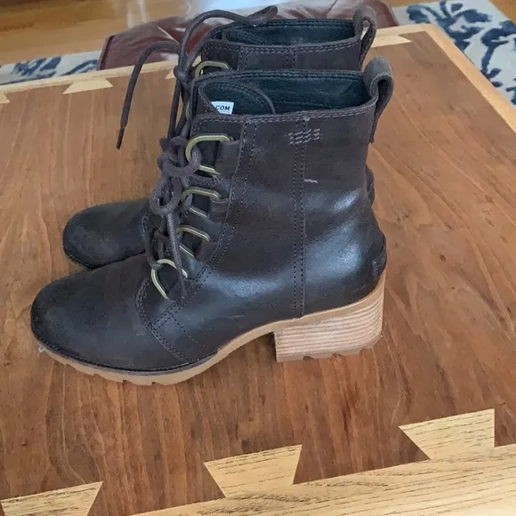 Sorel Cate Combat  Ankle Boots 7.5