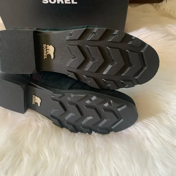 Sorel Chelsea boots
