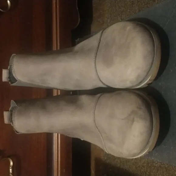 SOREL Dove Grey Suede Harlow Chelsea Boots Waterproof Ankle Booties women's 8.5