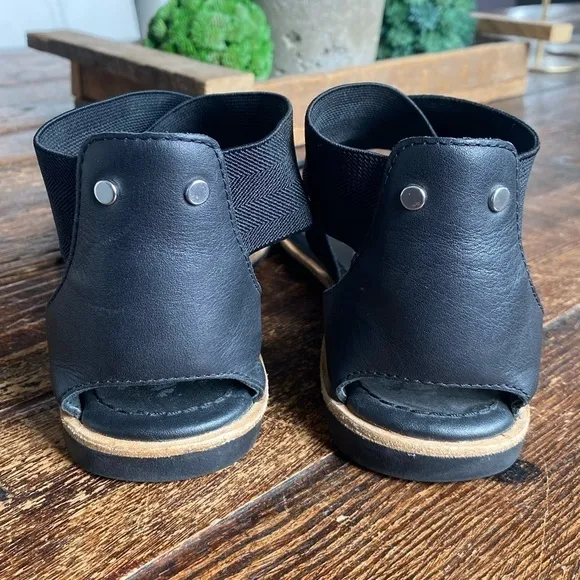 Sorel Ella Ankle Strap Sandals