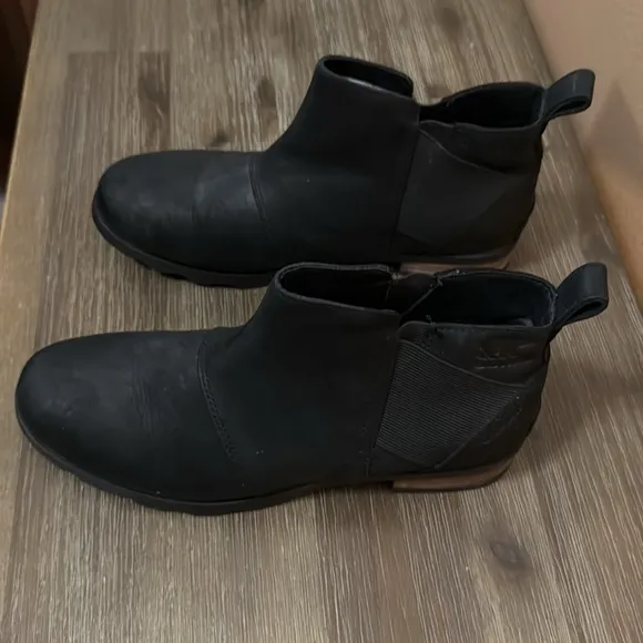 Sorel Emelie Chelsea Black Waterproof Boots